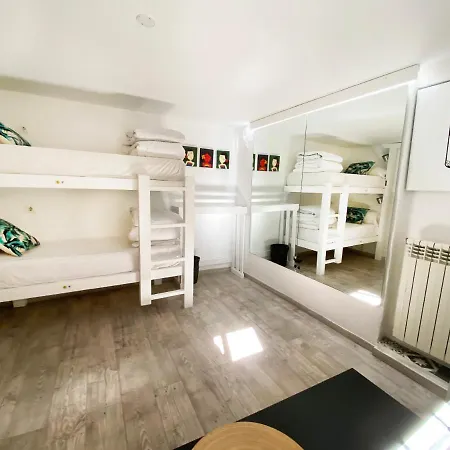 Hostel Makuto Coliving House *
