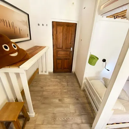 Hostel Makuto Coliving House *