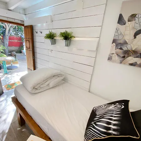 Makuto Coliving House Hostel *