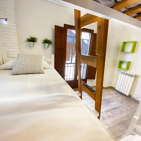 Makuto Coliving House Hostel *