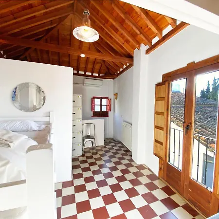 Hostel Makuto Coliving House *